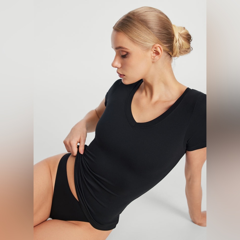 Better Me Classic V-Neck Short Sleeve Tee - Black